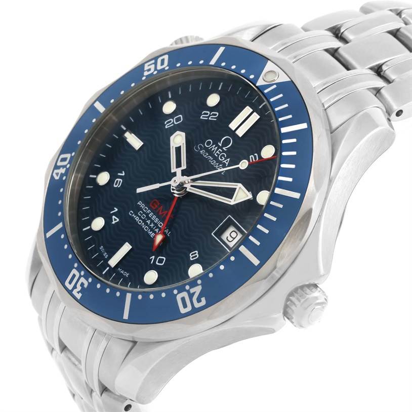 The Omega Seamaster 2535.80.00 Men
s Stainless Steel Blue Dial 2535.80.00 Men
s Stainless Steel Blue Dial watch is shown at an angled side view, highlighting the face, bezel, crown, and bracelet.