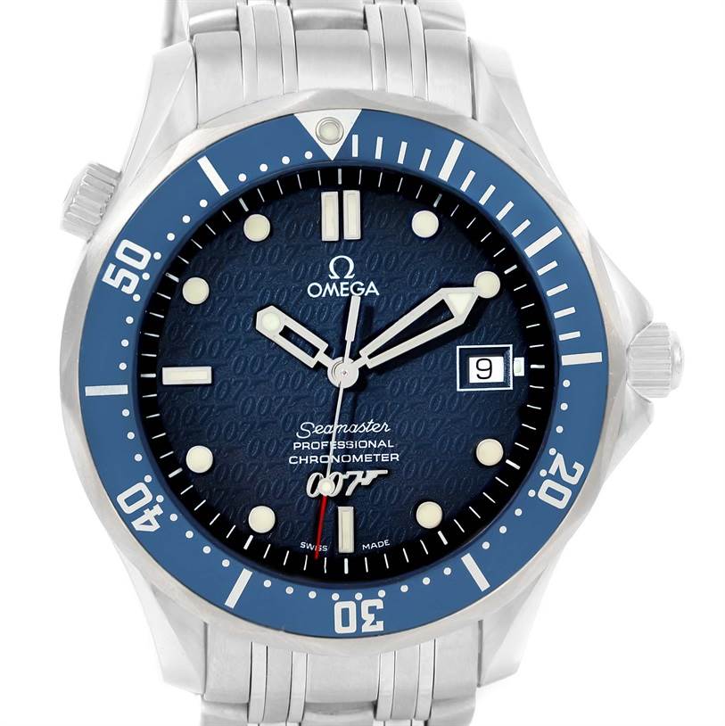 This image shows a front view of the Omega Seamaster 2537.80.00 Men
s Stainless Steel Blue Dial 2537.80.00 Men
s Stainless Steel Blue Dial watch, highlighting its blue dial, bezel, crown, and date window.
