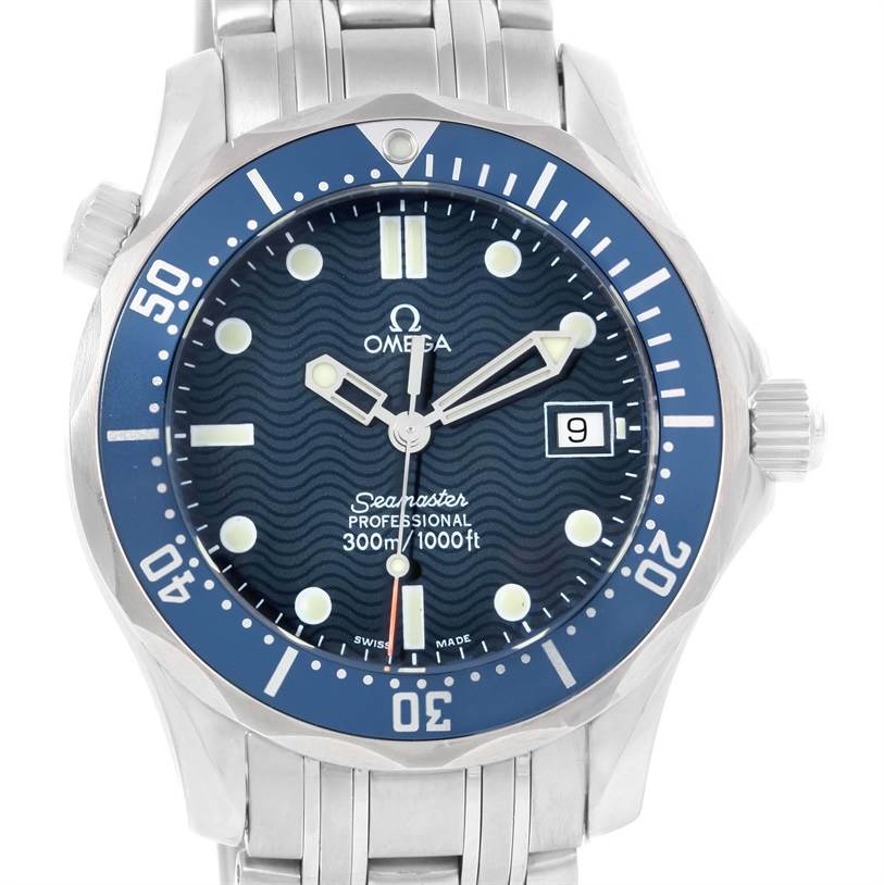 The image shows a front view of an Omega Seamaster 2561.80.00 Men
s Stainless Steel Blue Dial 2561.80.00 Men
s Stainless Steel Blue Dial watch, displaying its dial, hands, date window, bezel, crown, and bracelet.