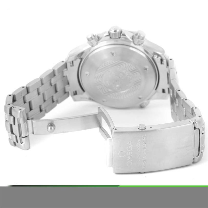 The image shows the back and clasp of an Omega Seamaster 2599.80.00 Men
s Stainless Steel Blue Dial 2599.80.00 Men
s Stainless Steel Blue Dial, focused on the bracelet and case back detailing.