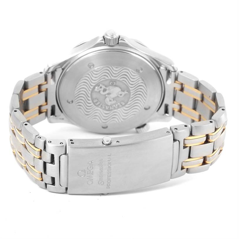 The image shows the back and bracelet of an Omega Seamaster 2455.80.00 Men
s Stainless Steel Blue Dial 2455.80.00 Men
s Stainless Steel Blue Dial watch, highlighting the case back and clasp.