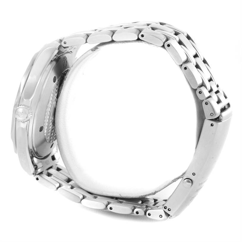 The image shows a side view of the Omega Seamaster 2531.80.00 Men
s Stainless Steel Blue Dial 2531.80.00 Men
s Stainless Steel Blue Dial watch, highlighting its case and metal bracelet.