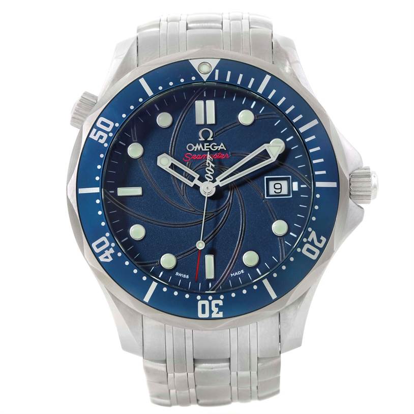 The image shows a front view of an Omega Seamaster 2226.80.00 Men
s Stainless Steel Blue Dial 2226.80.00 Men
s Stainless Steel Blue Dial watch, highlighting its blue dial, rotating bezel, date window, and metal bracelet.