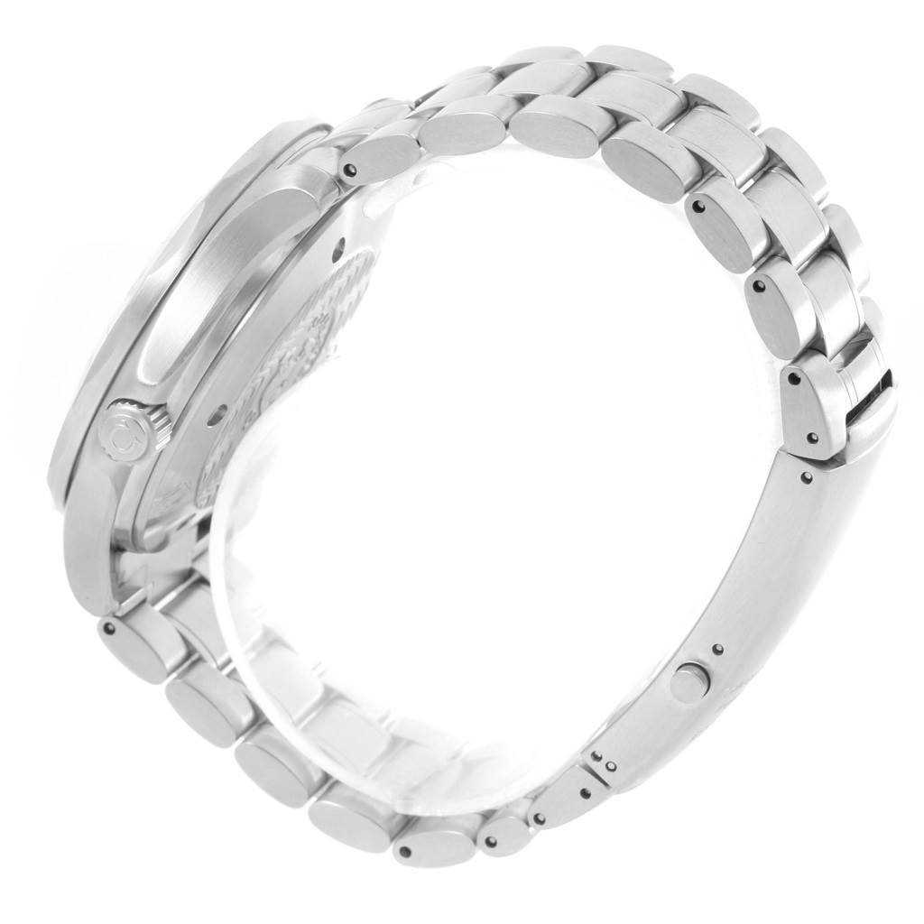 The image shows a side profile view of an Omega Seamaster 2538.20.00 Men
s Stainless Steel White Dial 2538.20.00 Men
s Stainless Steel White Dial, highlighting its metal bracelet and watch case.