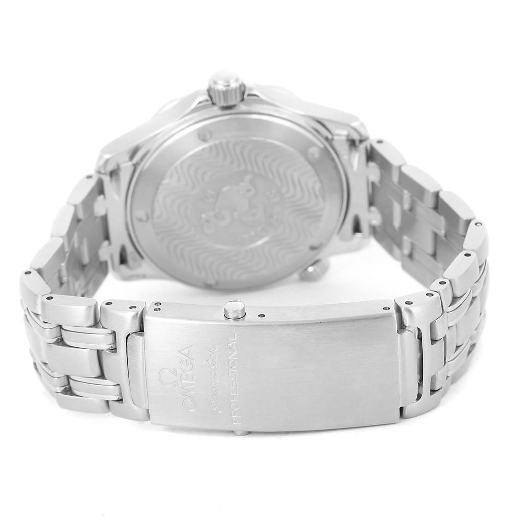 The image shows the back case and clasp of an Omega Seamaster 2561.80.00 Men
s Stainless Steel Blue Dial 2561.80.00 Men
s Stainless Steel Blue Dial watch, viewed from an angle displaying the bracelet and case back.