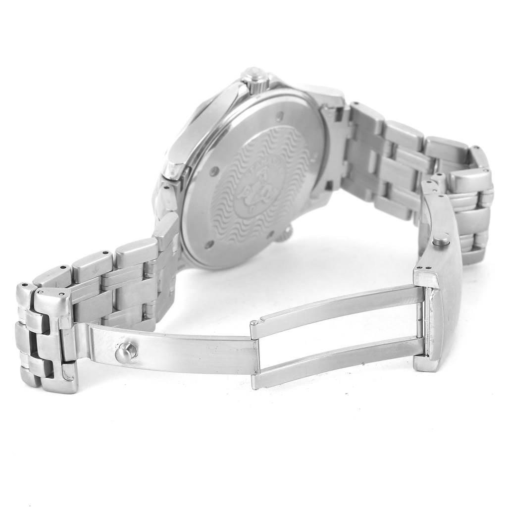 The image shows the back case and the clasp of the Omega Seamaster 2541.80.00 Men
s Stainless Steel Blue Dial 2541.80.00 Men
s Stainless Steel Blue Dial watch from a rear angle.