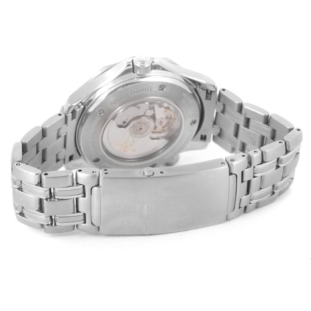 The image shows the back case and bracelet of the Omega Seamaster 2535.80.00 Men
s Stainless Steel Blue Dial 2535.80.00 Men
s Stainless Steel Blue Dial watch at an angle highlighting the clasp and visible movement.