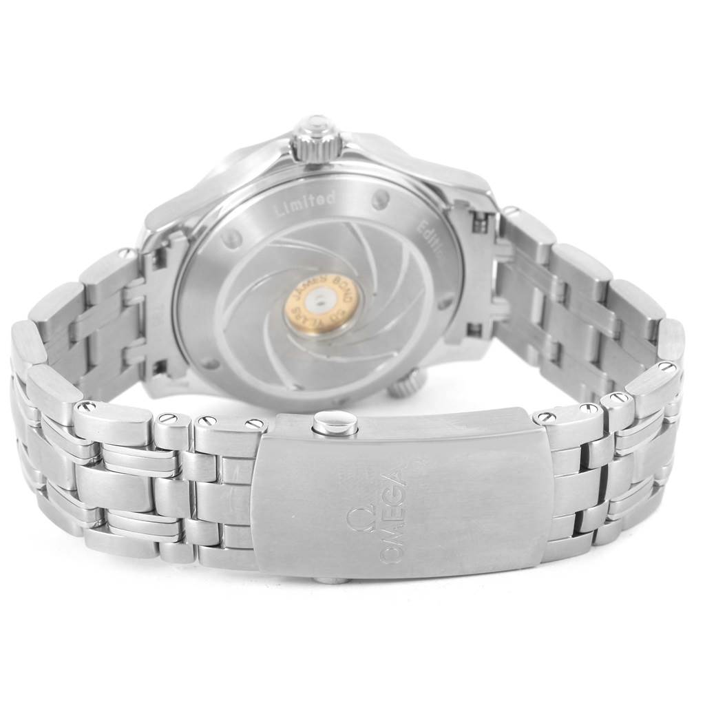 This image shows the back view of the Omega Seamaster 212.30.36.20.51.001 Men
s Stainless Steel Black Dial 212.30.36.20.51.001 Men
s Stainless Steel Black Dial watch, highlighting its case back and stainless steel bracelet.