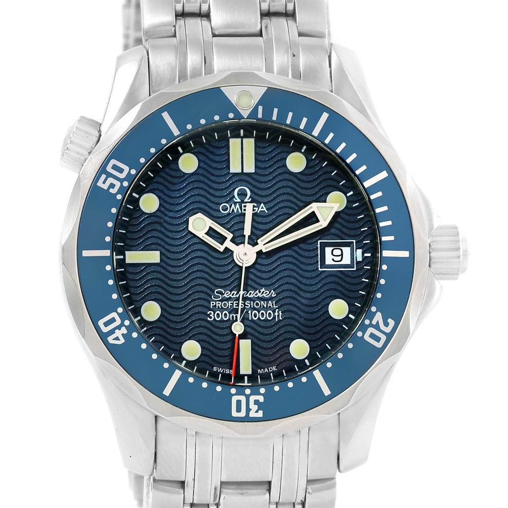 The image shows a front view of the Omega Seamaster 2561.80.00 Men
s Stainless Steel Blue Dial 2561.80.00 Men
s Stainless Steel Blue Dial watch, highlighting the dial, bezel, and bracelet.