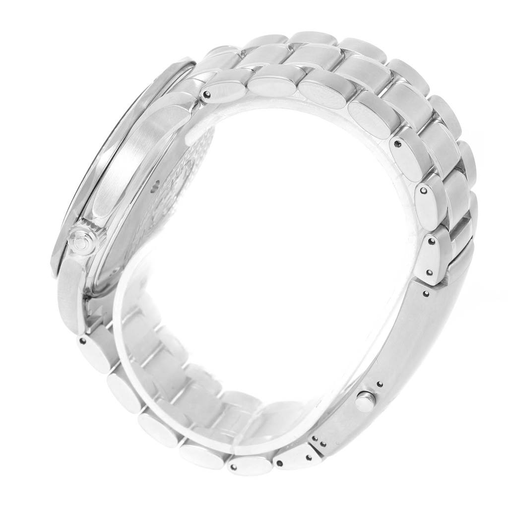 The image shows a side view of the Omega Seamaster 2254.50.00 Men
s Stainless Steel Black Dial 2254.50.00 Men
s Stainless Steel Black Dial watch highlighting the bracelet and case.