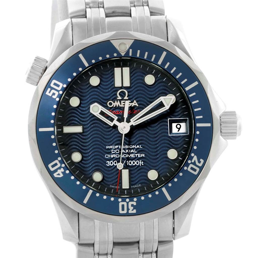 The image shows a frontal view of the Omega Seamaster 2222.80.00 Men
s Stainless Steel Blue Dial 2222.80.00 Men
s Stainless Steel Blue Dial watch, highlighting its face, bezel, crown, and metal bracelet.