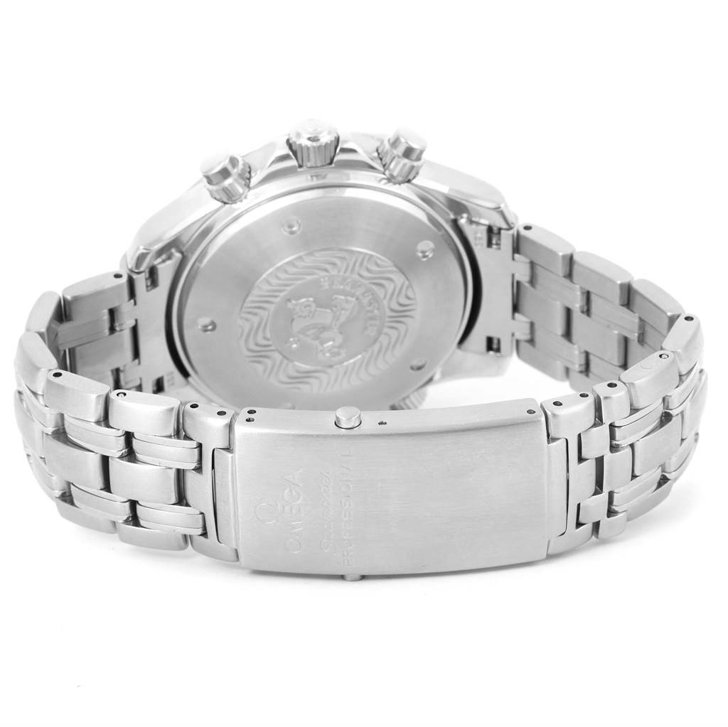 This image shows the back side and clasp of an Omega Seamaster 2599.80.00 Men
s Stainless Steel Blue Dial 2599.80.00 Men
s Stainless Steel Blue Dial watch.