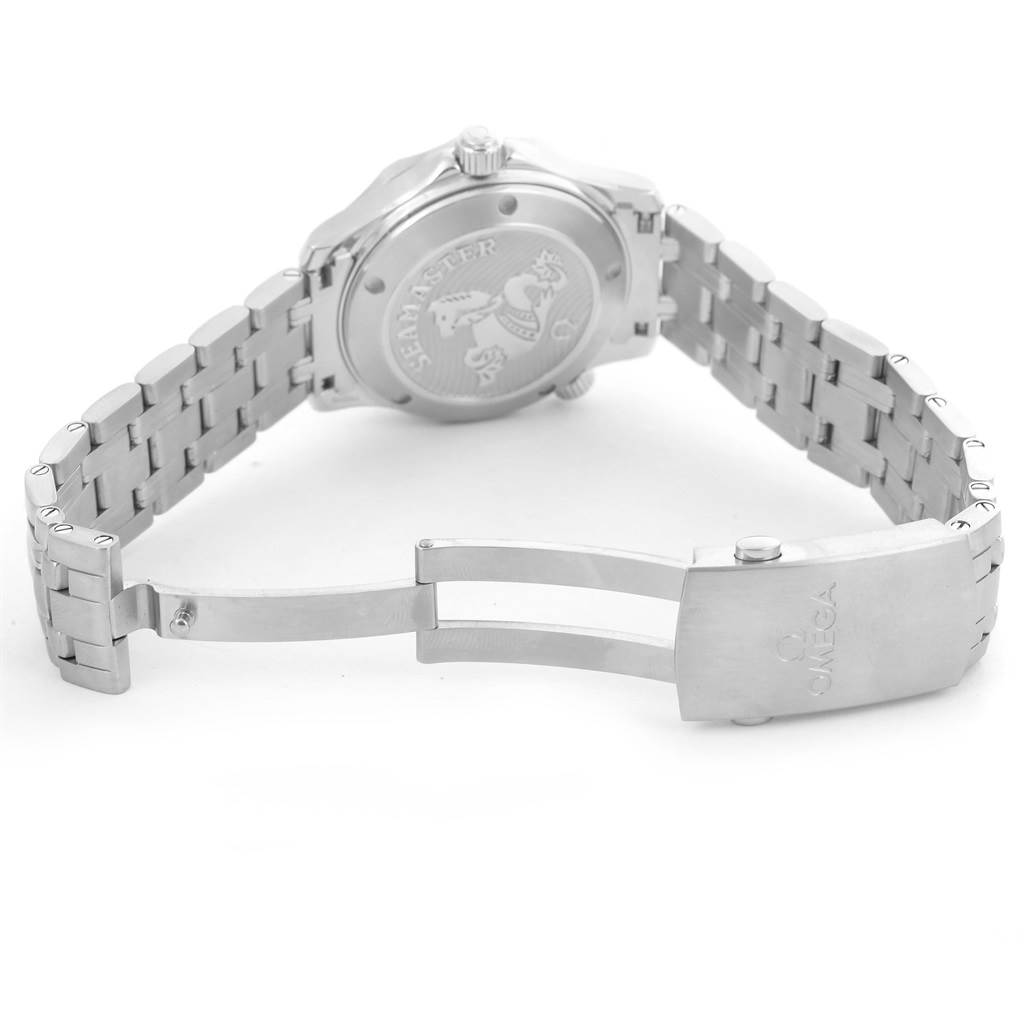 This image shows the back case and stainless steel bracelet of an Omega Seamaster 212.30.36.20.03.001 Men
s Stainless Steel Blue Dial 212.30.36.20.03.001 Men
s Stainless Steel Blue Dial watch, including the engraved logo and the clasp.