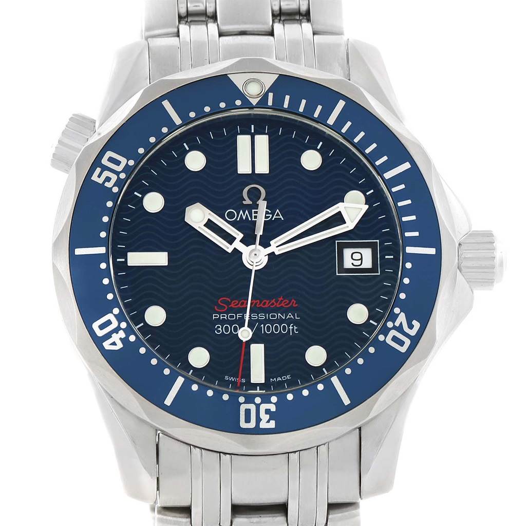 This image of the Omega Seamaster 2223.80.00 Stainless Steel Blue Dial 2223.80.00 Stainless Steel Blue Dial watch shows a frontal view of the dial, bezel, and part of the stainless steel bracelet.