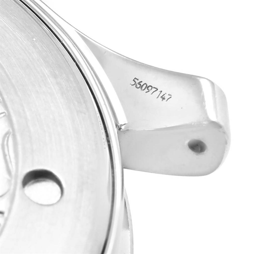 This image shows a close-up angle of the serial number area and the lug of an Omega Seamaster 2541.80.00 Men
s Stainless Steel Blue Dial 2541.80.00 Men
s Stainless Steel Blue Dial watch.