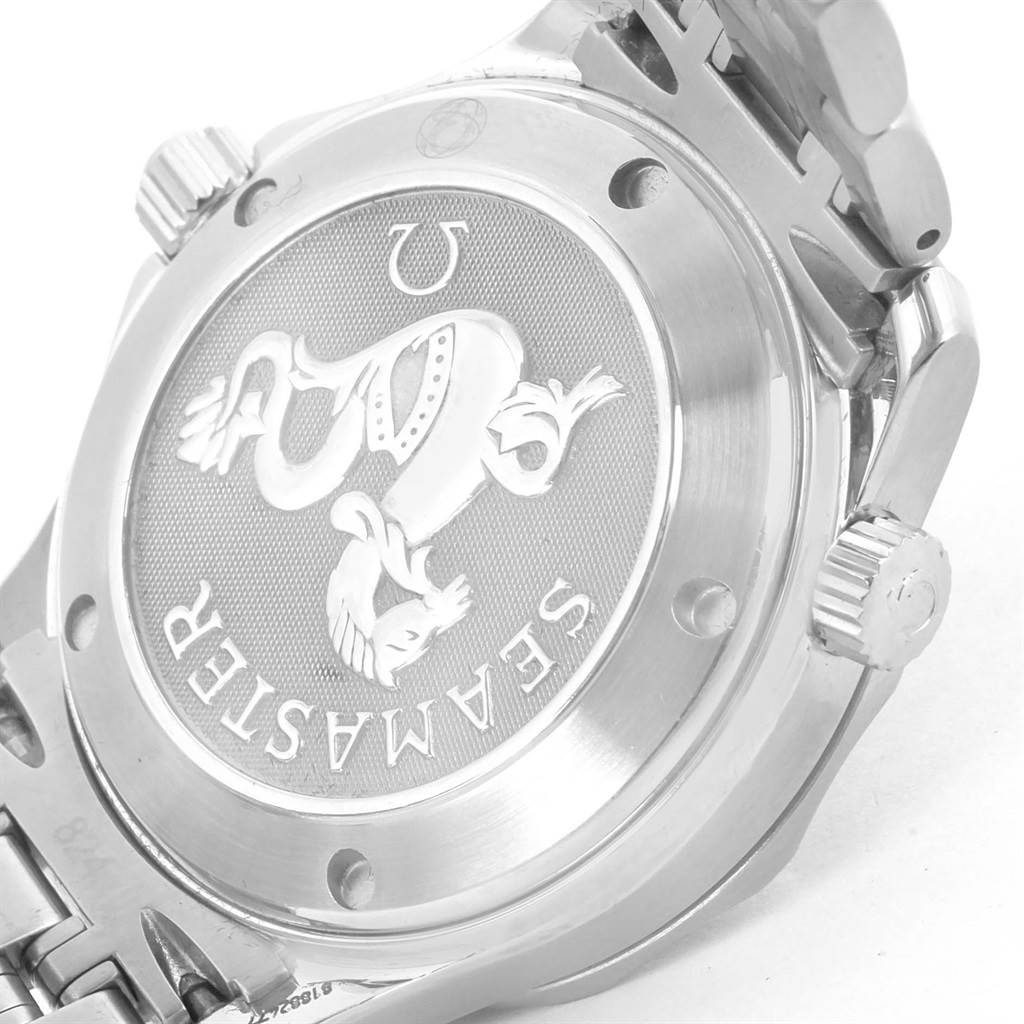 This image shows the case back of the Omega Seamaster 2222.80.00 Men
s Stainless Steel Blue Dial 2222.80.00 Men
s Stainless Steel Blue Dial watch, highlighting its intricate engravings.