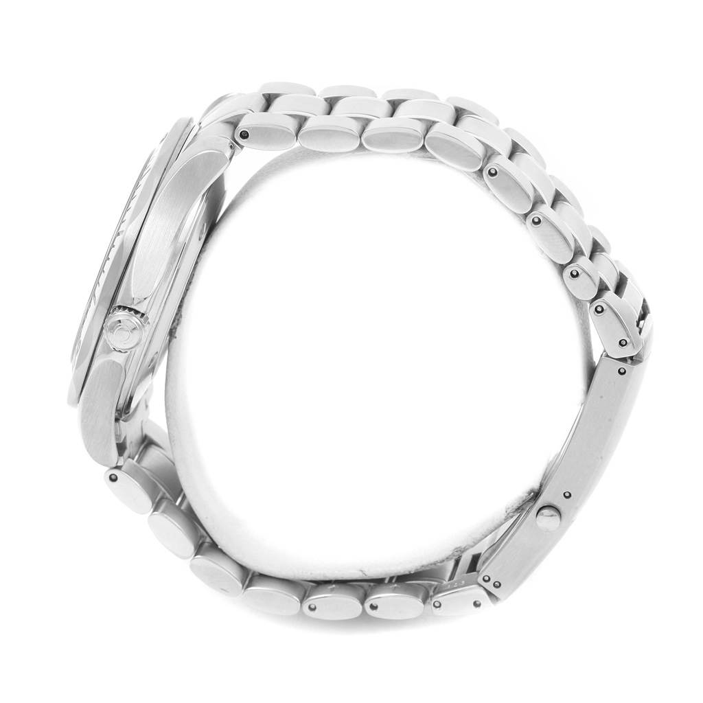 This image shows the side profile of an Omega Seamaster 2265.80.00 Men
s Stainless Steel Blue Dial 2265.80.00 Men
s Stainless Steel Blue Dial, highlighting its case and metal bracelet.