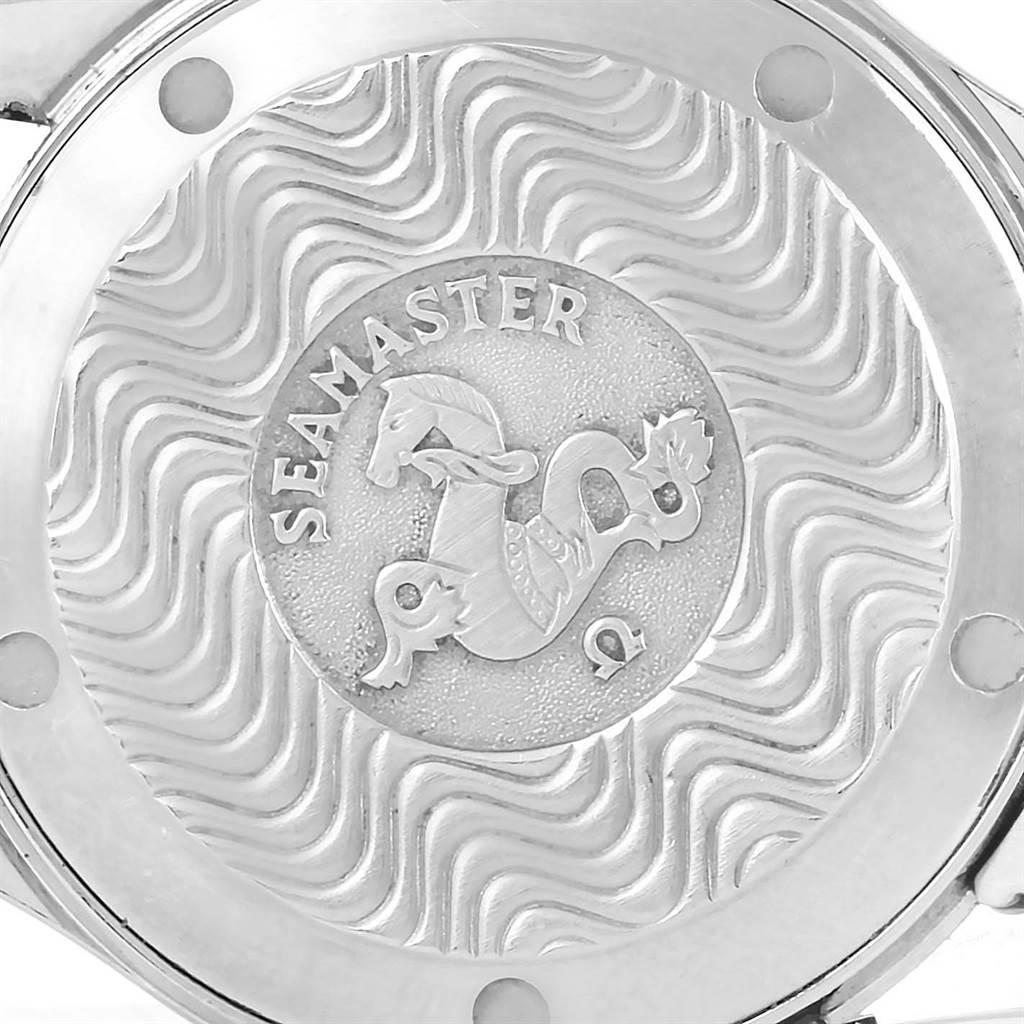 This image shows the case back of an Omega Seamaster 2561.80.00 Men
s Stainless Steel Blue Dial 2561.80.00 Men
s Stainless Steel Blue Dial watch, featuring the signature logo and engravings.