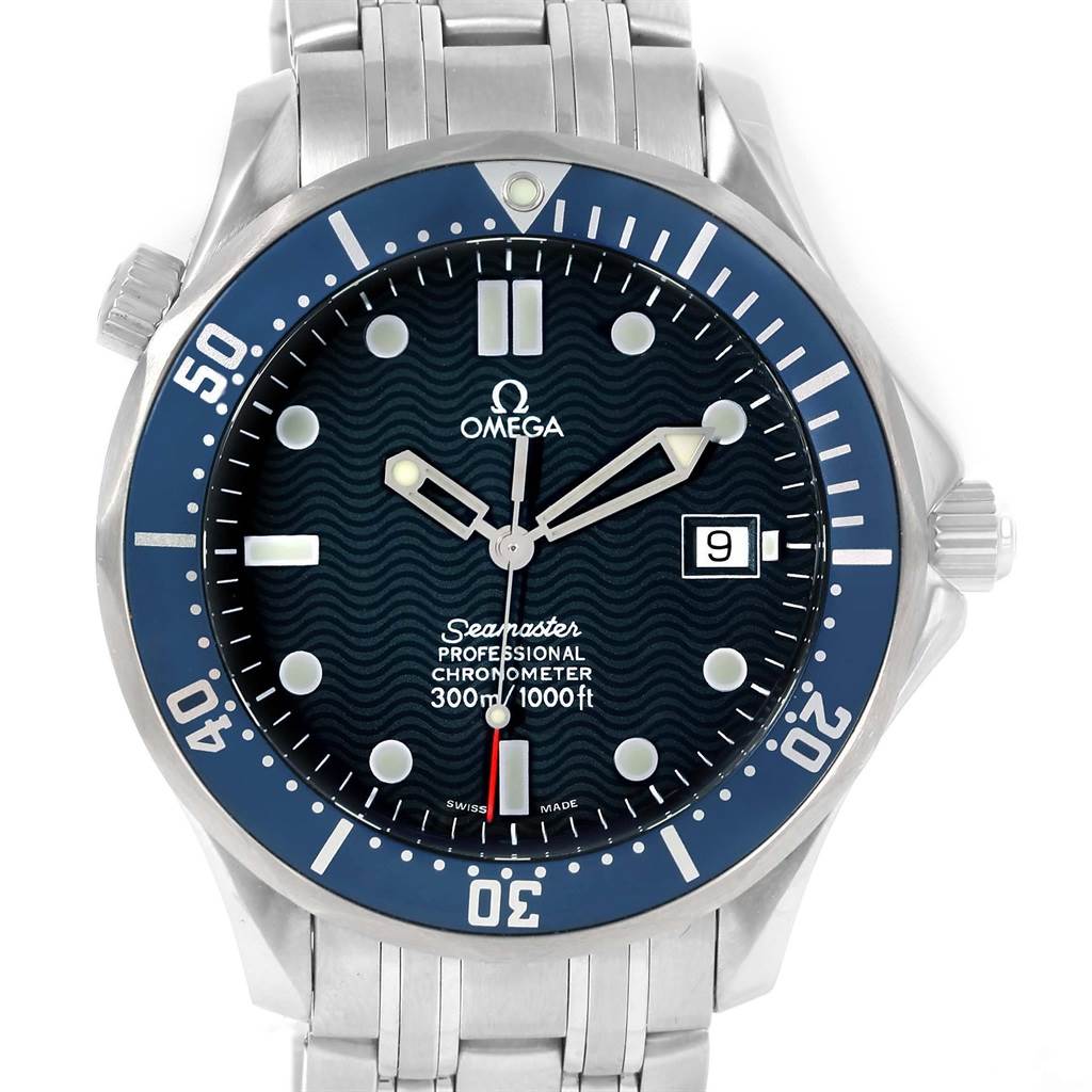 The image shows a front view of the Omega Seamaster 2531.80.00 Men
s Stainless Steel Blue Dial 2531.80.00 Men
s Stainless Steel Blue Dial watch, highlighting the dial, bezel, and part of the bracelet.