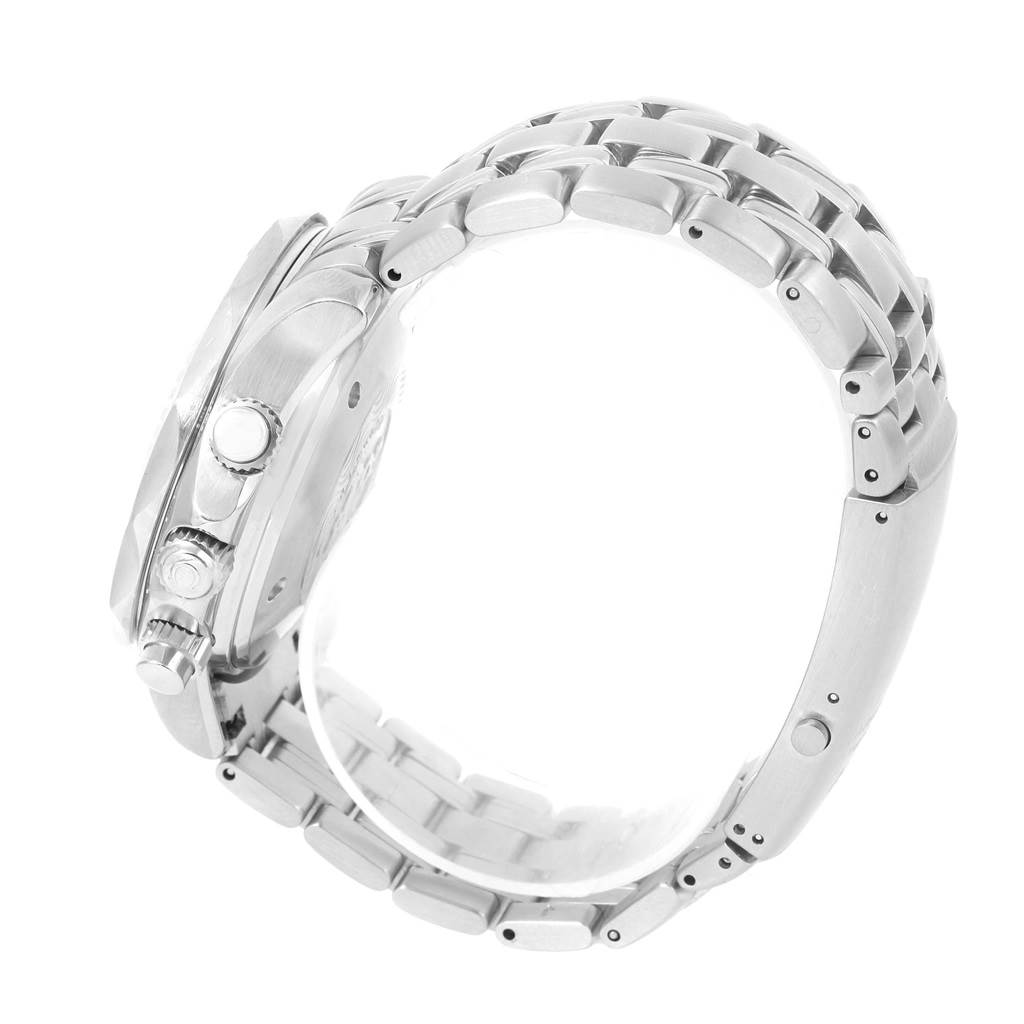 The image shows the side profile and bracelet of an Omega Seamaster 2599.80.00 Men
s Stainless Steel Blue Dial 2599.80.00 Men
s Stainless Steel Blue Dial watch, revealing the crown, pushers, and links.