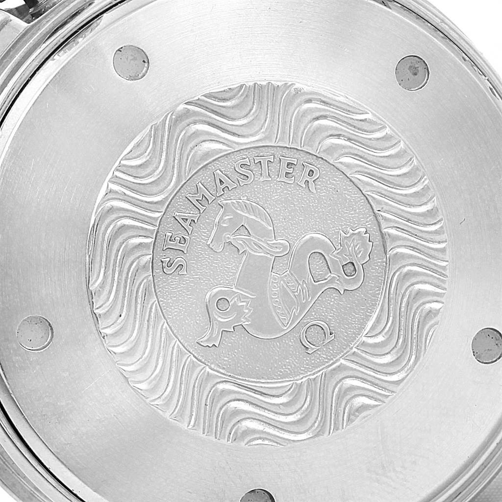 The image shows the case back of an Omega Seamaster 2598.80.00 Men
s Stainless Steel Blue Dial 2598.80.00 Men
s Stainless Steel Blue Dial watch, featuring the iconic embossed seahorse logo.