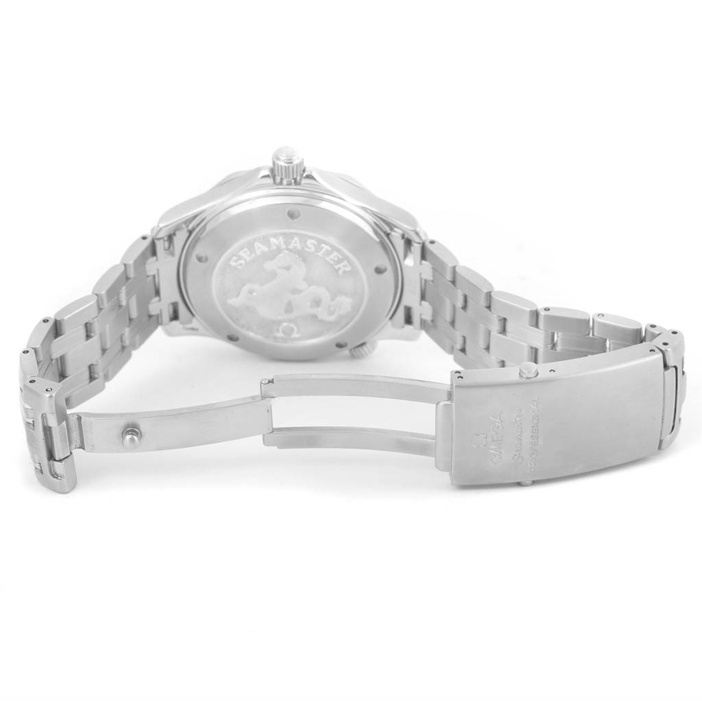 This image shows the back case and partially opened bracelet clasp of the Omega Seamaster 2222.80.00 Men
s Stainless Steel Blue Dial 2222.80.00 Men
s Stainless Steel Blue Dial watch.