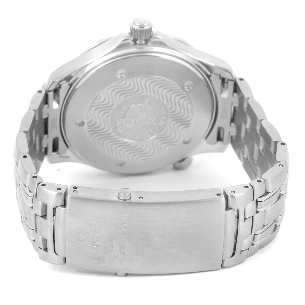 The image shows the back case, bracelet, and clasp of an Omega Seamaster 2531.80.00 Men
s Stainless Steel Blue Dial 2531.80.00 Men
s Stainless Steel Blue Dial watch from an angled rear view.