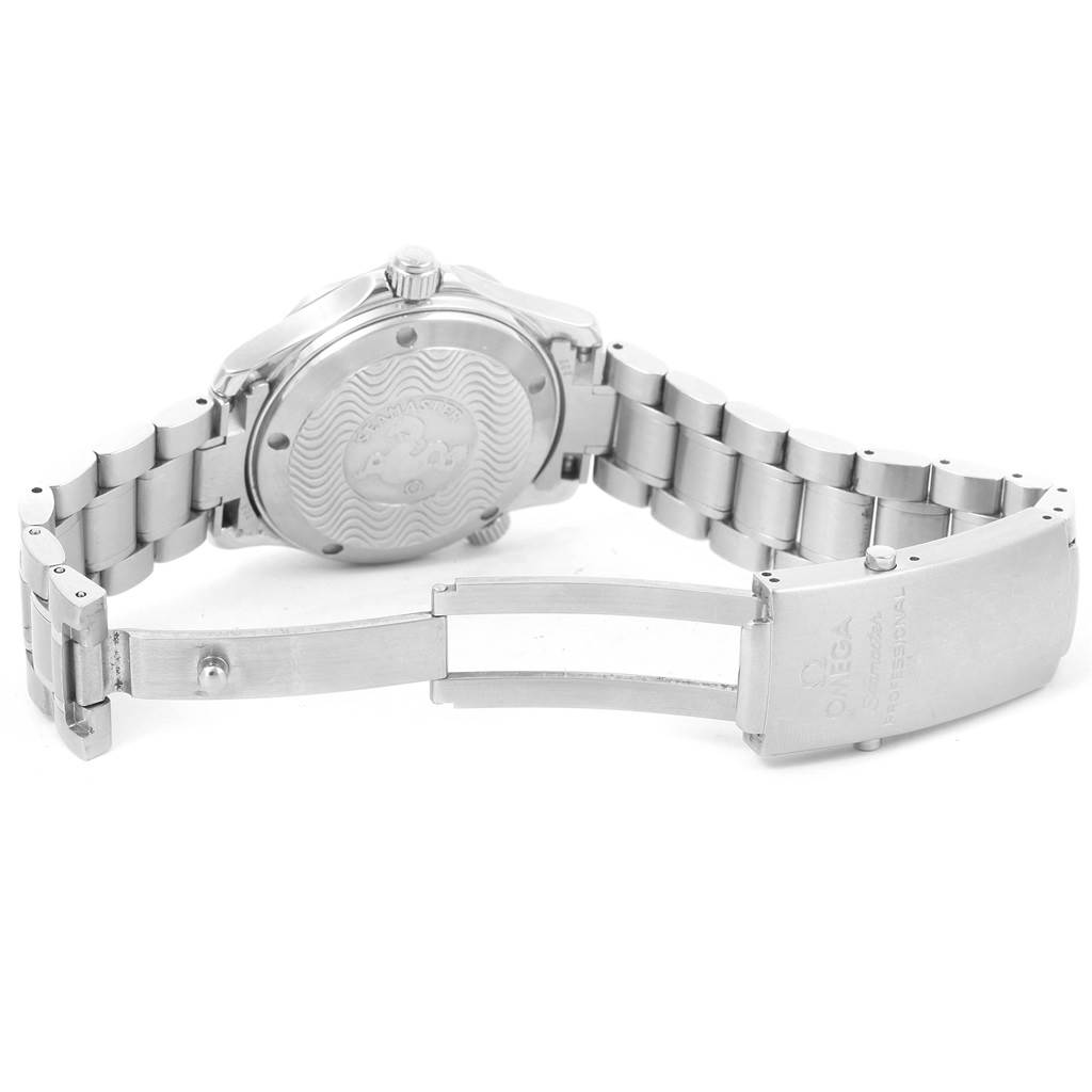 The image shows the backside and clasp of the Omega Seamaster 2252.50.00 Men
s Stainless Steel Black Dial 2252.50.00 Men
s Stainless Steel Black Dial watch, highlighting its bracelet and engraved case back.