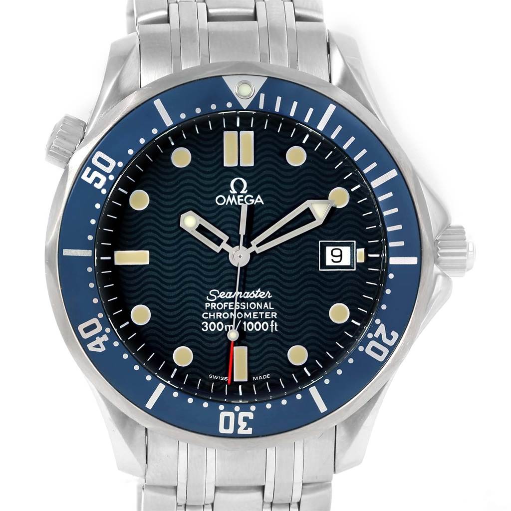This image shows a front view of the Omega Seamaster 2531.80.00 Men
s Stainless Steel Blue Dial 2531.80.00 Men
s Stainless Steel Blue Dial watch, detailing the dial, bezel, hands, and date window.