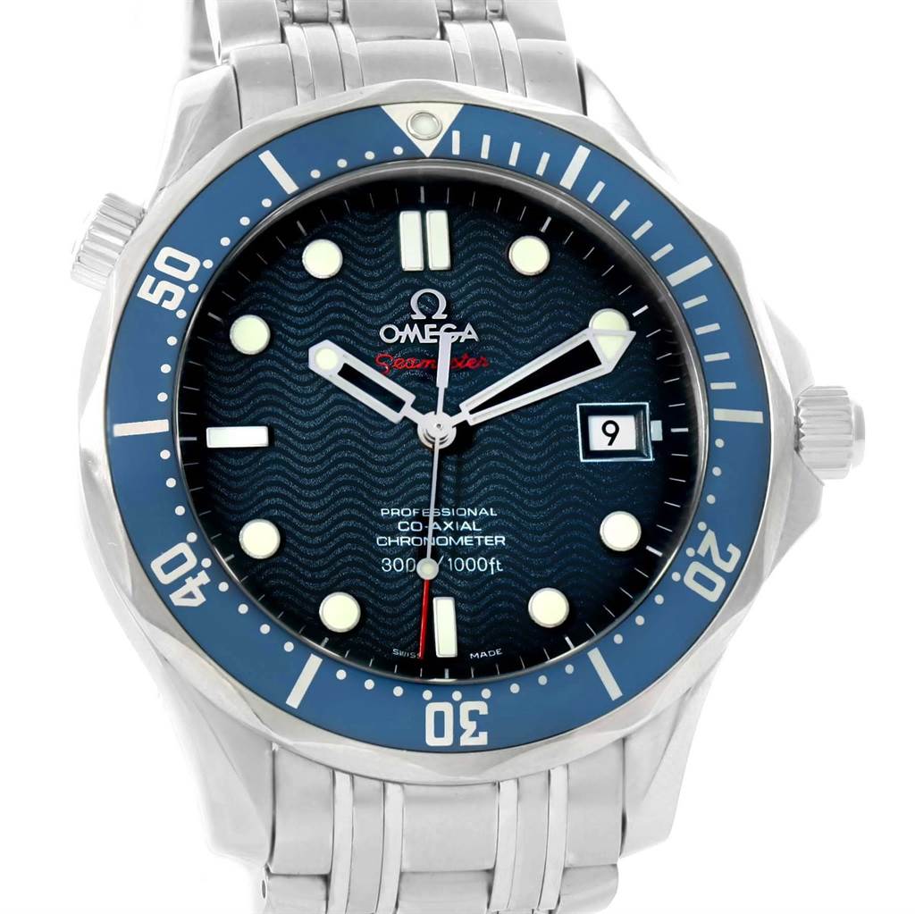 The image shows a front view of the Omega Seamaster 2222.80.00 Men
s Stainless Steel Blue Dial 2222.80.00 Men
s Stainless Steel Blue Dial watch, displaying the watch face, bezel, date window, and part of the bracelet.