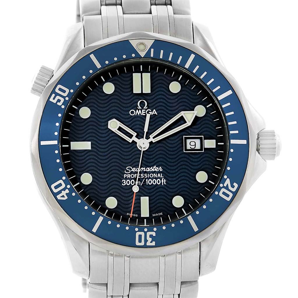 The image shows an Omega Seamaster 2541.80.00 Men
s Stainless Steel Blue Dial 2541.80.00 Men
s Stainless Steel Blue Dial watch from a front-facing angle, displaying the dial, bezel, and parts of the bracelet.