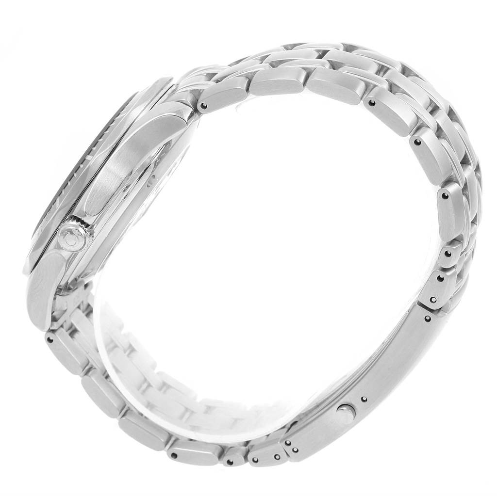 This side view of the Omega Seamaster 2220.80.00 Men
s Stainless Steel Blue Dial 2220.80.00 Men
s Stainless Steel Blue Dial watch displays its case, bezel, crown, and steel bracelet.