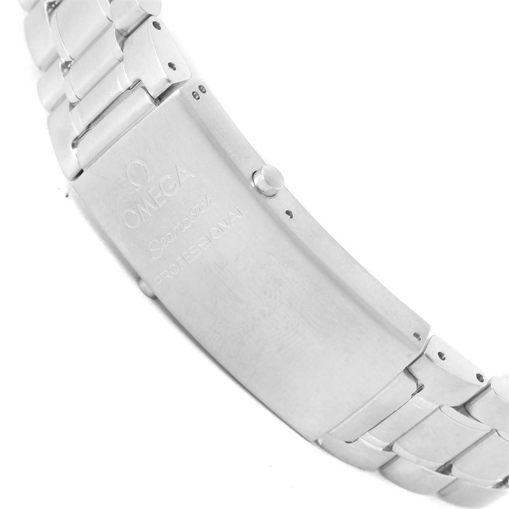 The image shows the clasp of an Omega Seamaster 2254.50.00 Men
s Stainless Steel Black Dial 2254.50.00 Men
s Stainless Steel Black Dial watch bracelet at a slight angle.