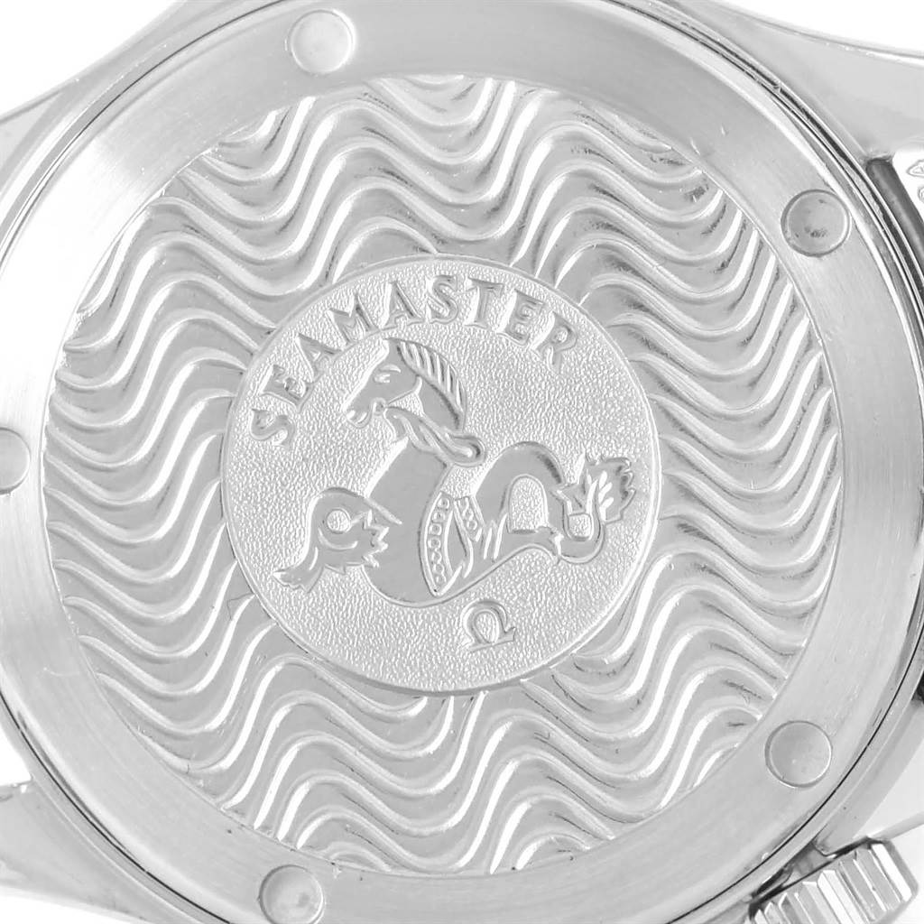 The image shows the case back of an Omega Seamaster 2551.80.00 Men
s Stainless Steel Blue Dial 2551.80.00 Men
s Stainless Steel Blue Dial watch featuring the Seamaster logo and wavy pattern.