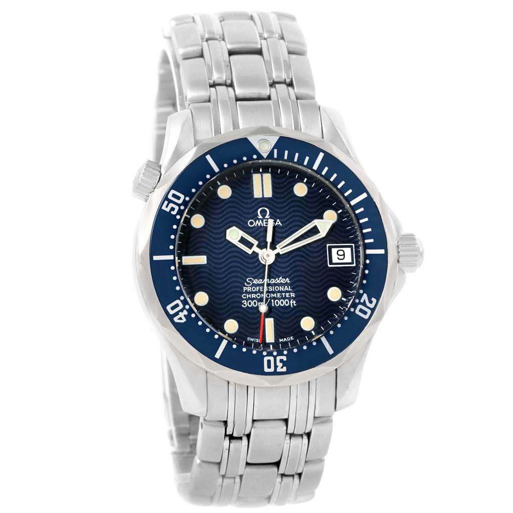 This image shows a front view of the Omega Seamaster 2551.80.00 Men
s Stainless Steel Blue Dial 2551.80.00 Men
s Stainless Steel Blue Dial watch, highlighting the face, bezel, and metal bracelet.