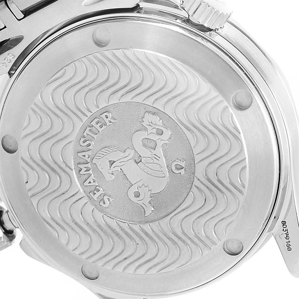 The image shows the case back of the Omega Seamaster 2551.80.00 Men
s Stainless Steel Blue Dial 2551.80.00 Men
s Stainless Steel Blue Dial watch, featuring the Omega logo and wave pattern engraving.