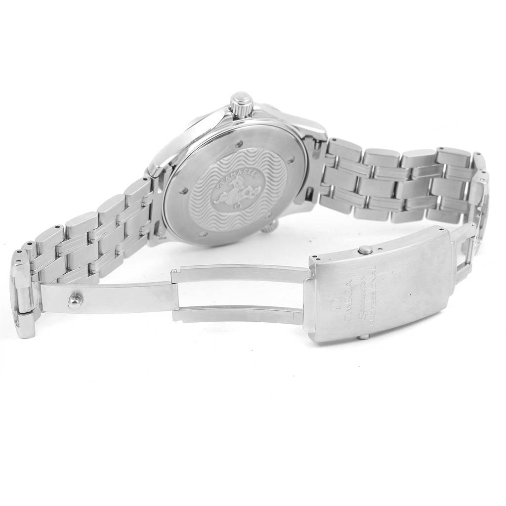 This image shows the back side and partially open clasp of an Omega Seamaster 2541.80.00 Men
s Stainless Steel Blue Dial 2541.80.00 Men
s Stainless Steel Blue Dial watch.