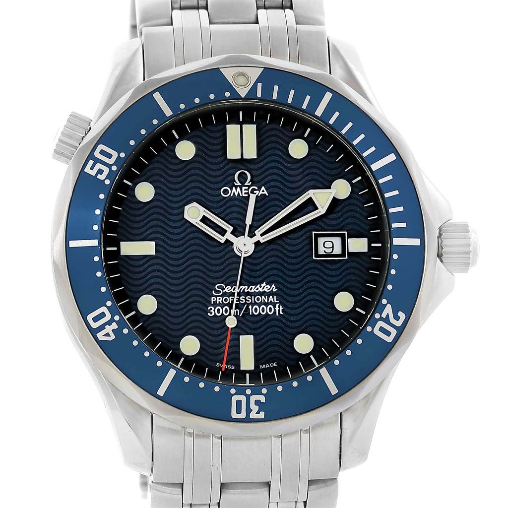 The image shows a front view of an Omega Seamaster 2541.80.00 Men
s Stainless Steel Blue Dial 2541.80.00 Men
s Stainless Steel Blue Dial watch, highlighting the dial, bezel, bracelet, and crown.