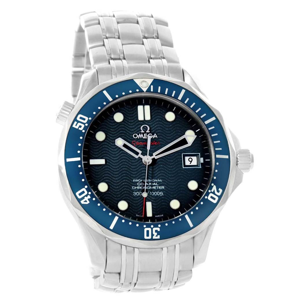 The image shows a frontal view of an Omega Seamaster 2220.80.00 Men
s Stainless Steel Blue Dial 2220.80.00 Men
s Stainless Steel Blue Dial watch, displaying its dial, bezel, and metal bracelet.