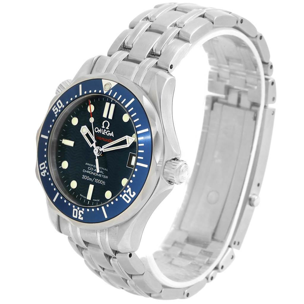 The image shows an Omega Seamaster 2222.80.00 Men
s Stainless Steel Blue Dial 2222.80.00 Men
s Stainless Steel Blue Dial watch angled to display its face, bezel, and stainless steel bracelet.