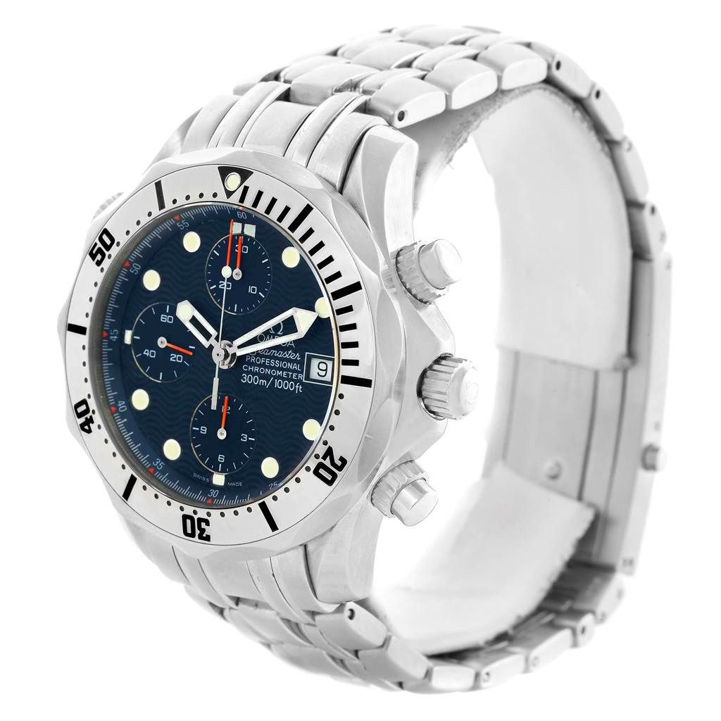 This image shows a side angle view of the Omega Seamaster 2598.80.00 Men
s Stainless Steel Blue Dial 2598.80.00 Men
s Stainless Steel Blue Dial watch, highlighting the dial, bezel, crown, and bracelet.