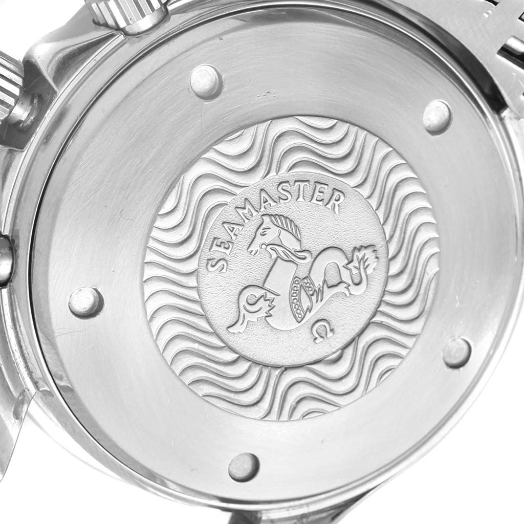 The image shows the case back of an Omega Seamaster 2598.80.00 Men
s Stainless Steel Blue Dial 2598.80.00 Men
s Stainless Steel Blue Dial watch with the engraved logo and decorative elements.