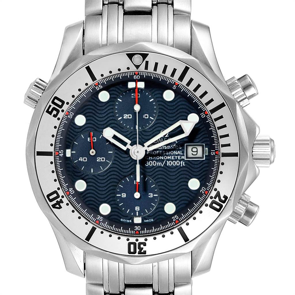 This image shows the front of an Omega Seamaster 2598.80.00 Men
s Stainless Steel Blue Dial 2598.80.00 Men
s Stainless Steel Blue Dial watch, highlighting the dial, bezel, subdials, date window, and metal strap.