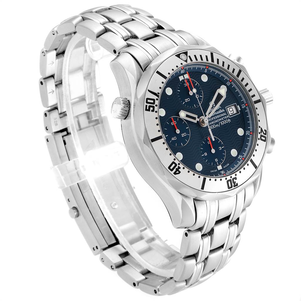 This image shows a side and angled view of the Omega Seamaster 2598.80.00 Men
s Stainless Steel Blue Dial 2598.80.00 Men
s Stainless Steel Blue Dial watch, highlighting its bezel, dial, bracelet, and crown.