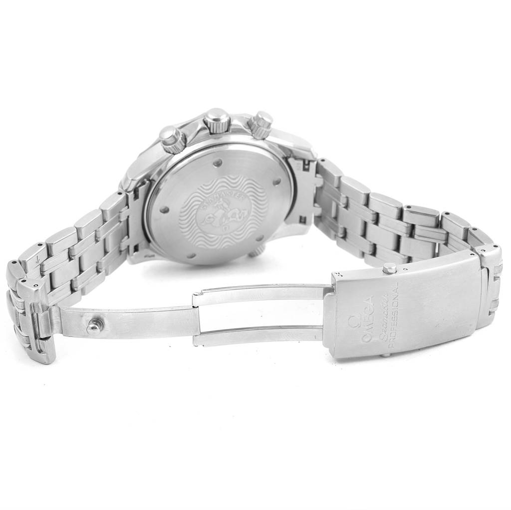 The image shows the back and partially open clasp of an Omega Seamaster 2599.80.00 Men
s Stainless Steel Blue Dial 2599.80.00 Men
s Stainless Steel Blue Dial watch, highlighting the case back and bracelet.