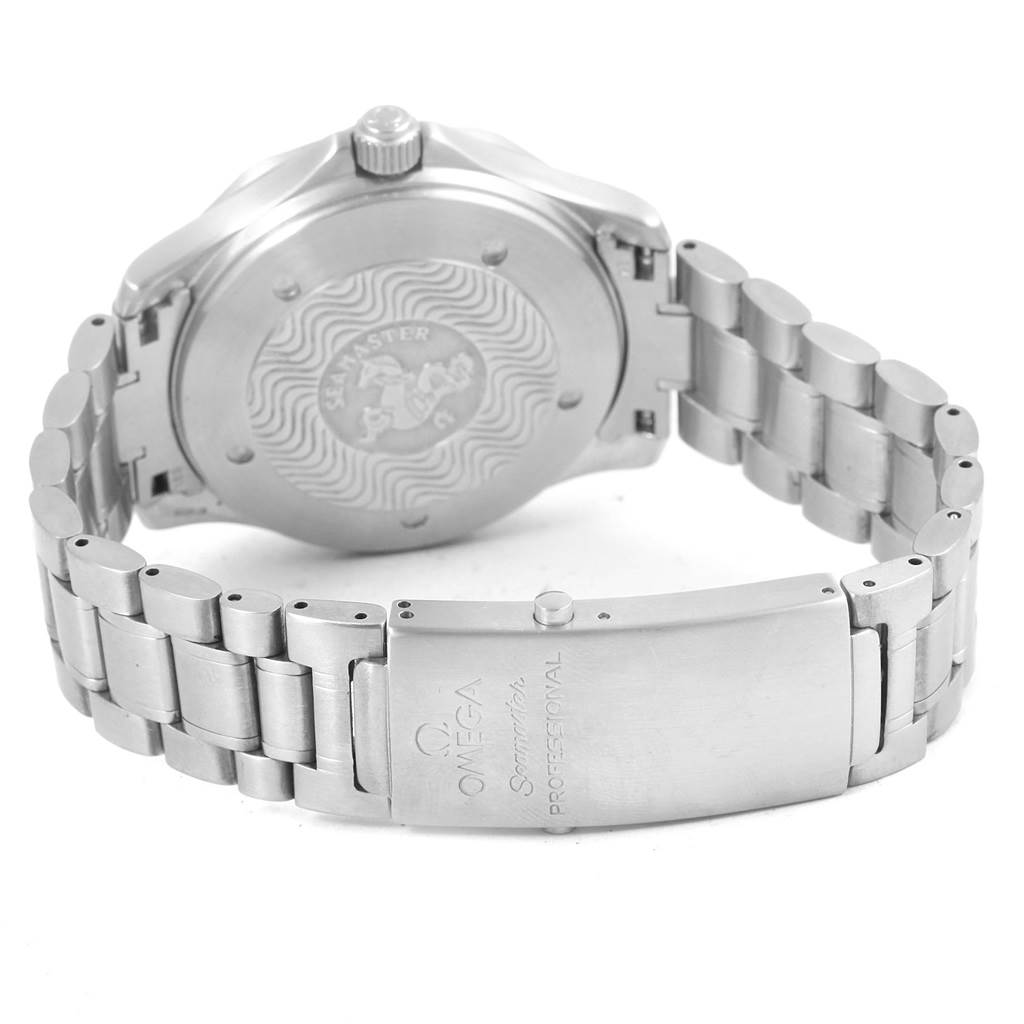 The image depicts the back view of an Omega Seamaster 2538.20.00 Men
s Stainless Steel White Dial 2538.20.00 Men
s Stainless Steel White Dial watch, showcasing the case back and metal bracelet with its clasp.