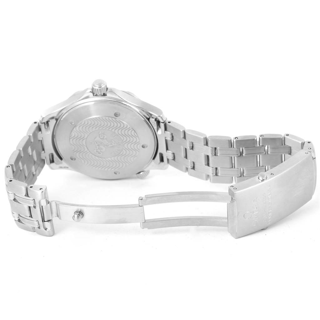 The image shows the rear view of an Omega Seamaster 2541.80.00 Men
s Stainless Steel Blue Dial 2541.80.00 Men
s Stainless Steel Blue Dial watch, highlighting the case back and the open metal bracelet with the clasp.