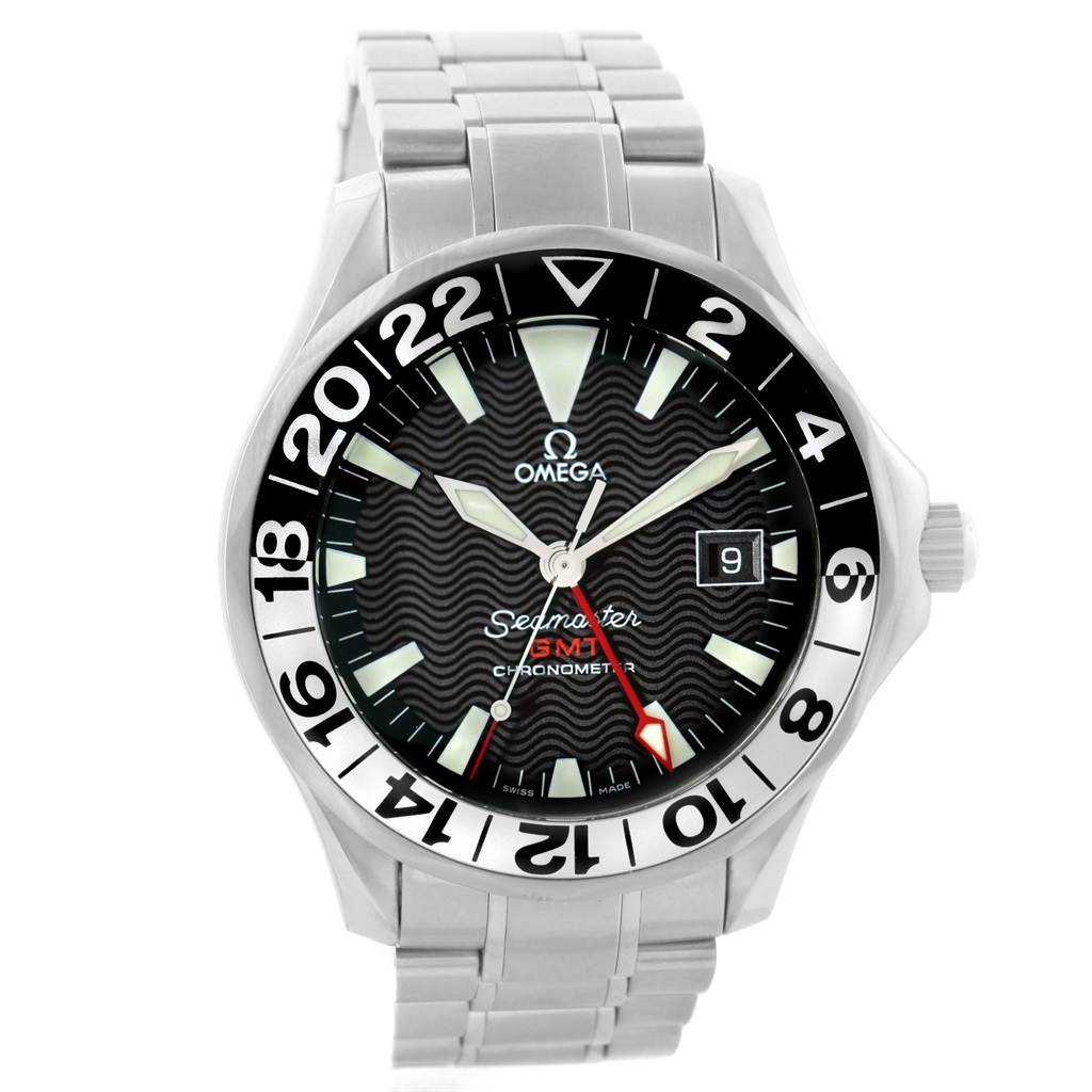 The image shows an Omega Seamaster 2536.50.00 Men's Stainless Steel Black Dial 2536.50.00 Men's Stainless Steel Black Dial watch from the front, highlighting the bezel, dial, and bracelet.