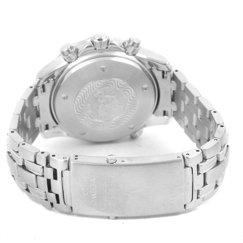 The image shows the back case and stainless steel bracelet of the Omega Seamaster 2599.80.00 Men
s Stainless Steel Blue Dial 2599.80.00 Men
s Stainless Steel Blue Dial watch from an angled rear view.