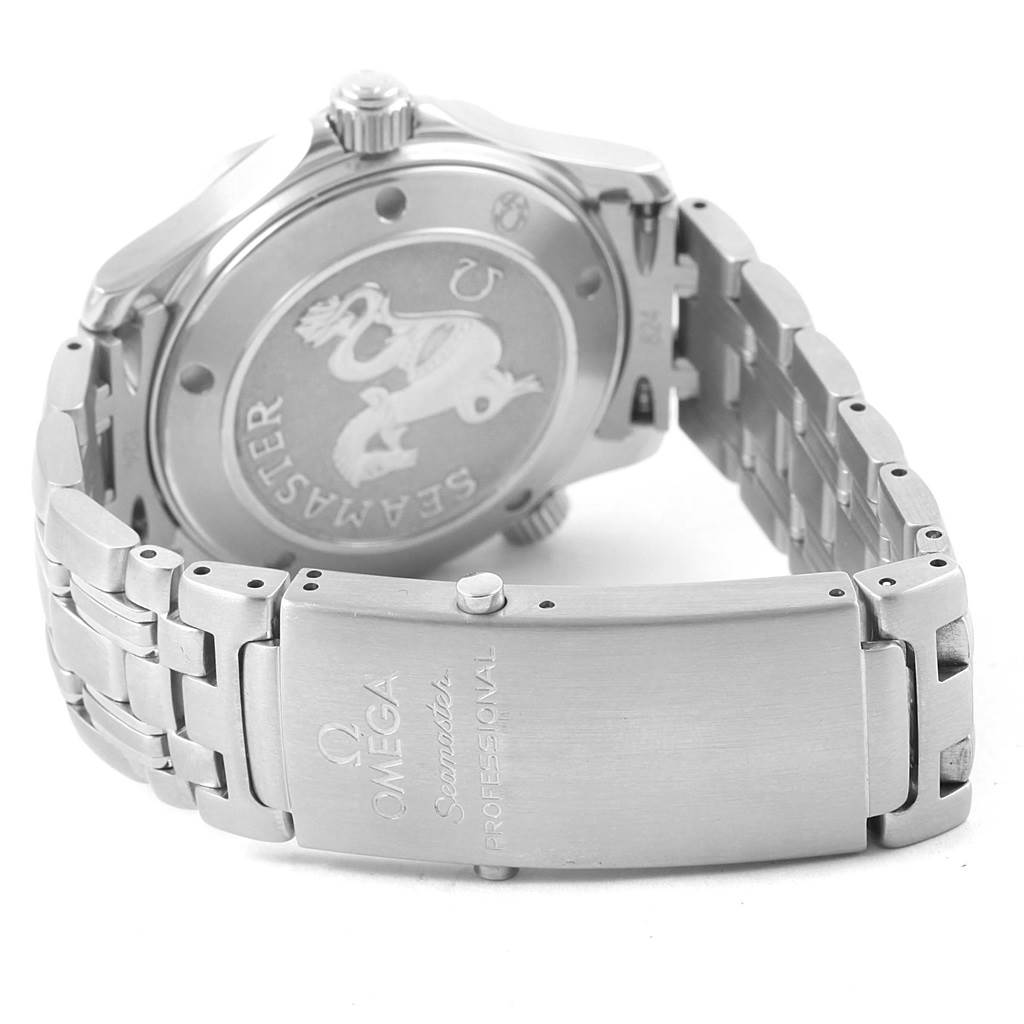 The image shows the back case and clasp of an Omega Seamaster 2223.80.00 Men
s Stainless Steel Blue Dial 2223.80.00 Men
s Stainless Steel Blue Dial watch, with the brand and model inscribed on the clasp.